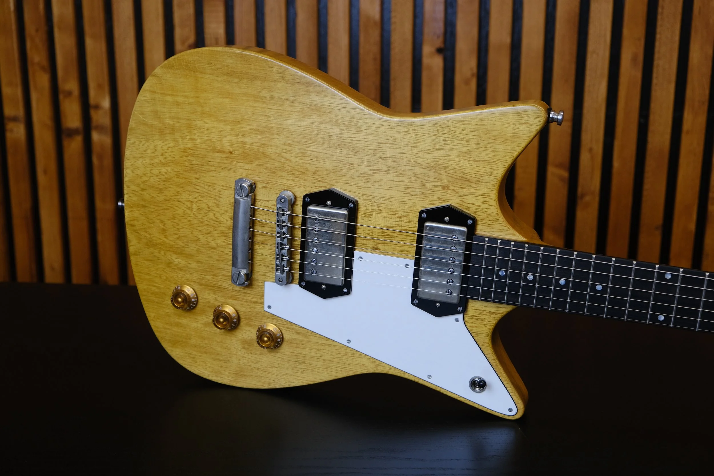 Arcade+-+Classic+Korina+-+1326